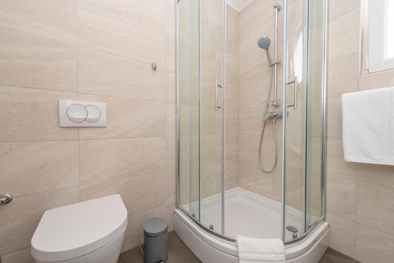Luxury Apartments - La Vir 5& 6 ภายนอก รูปภาพ